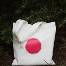 匠心与灵感交织 原创文艺女包的价值探寻与创作之旅